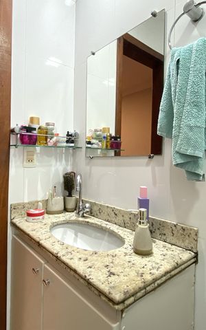 Apartamento à venda com 132m², 4 quartos e 2 vagas Apartamento à venda com 132m², 4 quartos e 2 vagasBanheiro da Suíte