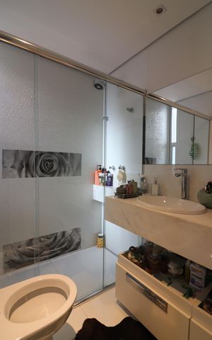 Apartamento à venda com 200m², 3 quartos e 2 vagasQuarto 1 - Suíte Banheiro 