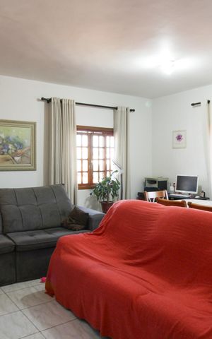 Casa à venda com 255m², 3 quartos e 2 vagas Casa à venda com 255m², 3 quartos e 2 vagasSala