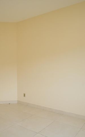Casa de condomínio à venda com 300m², 4 quartos e 2 vagas Casa de condomínio à venda com 300m², 4 quartos e 2 vagasSuíte