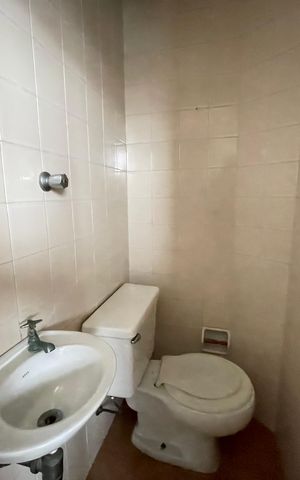 Apartamento à venda com 71m², 2 quartos e 1 vaga Apartamento à venda com 71m², 2 quartos e 1 vagaBanheiro de serviço
