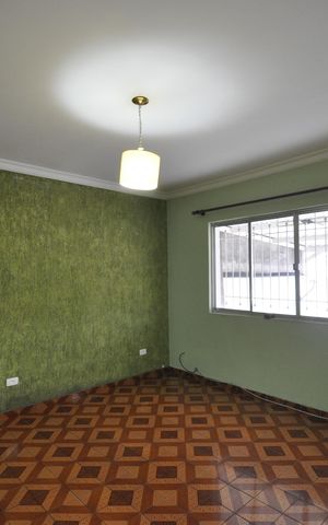 Casa à venda com 220m², 2 quartos e 1 vagaSala