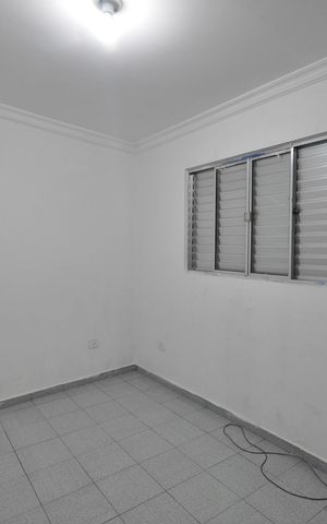 Casa à venda com 220m², 2 quartos e 1 vagaQuarto de serviço