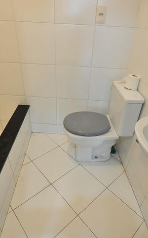 Casa à venda com 220m², 2 quartos e 1 vagaBanheiro de serviço