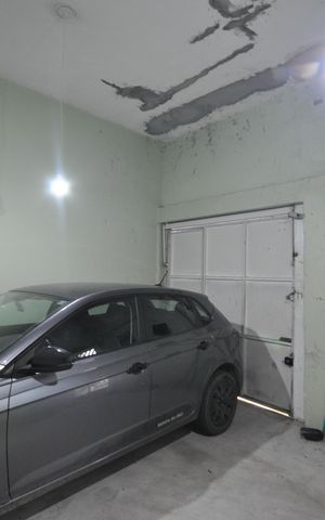 Casa à venda com 220m², 2 quartos e 1 vagaGaragem
