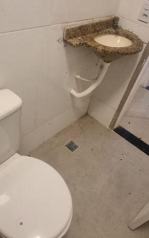 Casa de condomínio à venda com 150m², 3 quartos e 1 vagaBanheiro