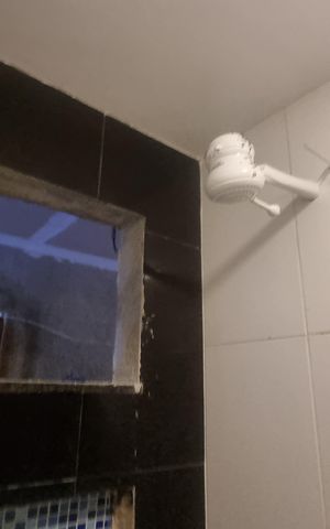 Casa de condomínio à venda com 150m², 3 quartos e 1 vagaBanheiro