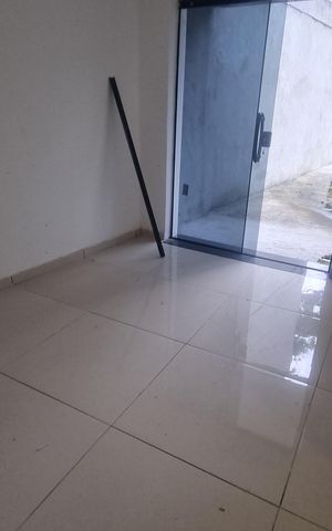 Casa de condomínio à venda com 150m², 3 quartos e 1 vagaSala
