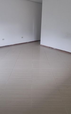 Casa de condomínio à venda com 150m², 3 quartos e 1 vagaSala