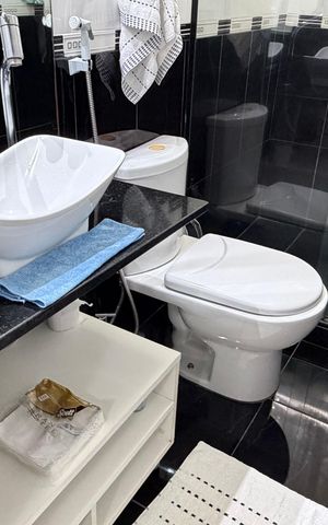 Apartamento à venda com 61m², 2 quartos e 1 vaga Apartamento à venda com 61m², 2 quartos e 1 vagaBanheiro