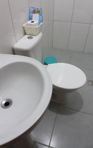 Casa à venda com 120m², 3 quartos e 2 vagasBanheiro Social inferior
