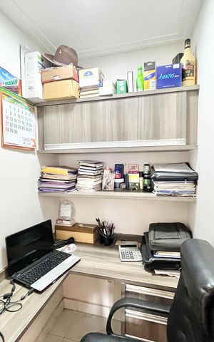 Apartamento à venda com 85m², 2 quartos e 2 vagas Apartamento à venda com 85m², 2 quartos e 2 vagasEscritório