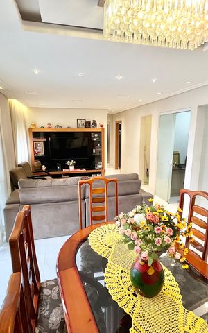 Apartamento à venda com 85m², 2 quartos e 2 vagas Apartamento à venda com 85m², 2 quartos e 2 vagasSala