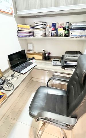 Apartamento à venda com 85m², 2 quartos e 2 vagas Apartamento à venda com 85m², 2 quartos e 2 vagasEscritório