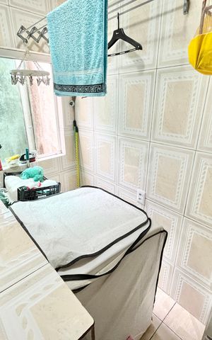 Casa à venda com 240m², 4 quartos e 6 vagasÁrea de Serviço