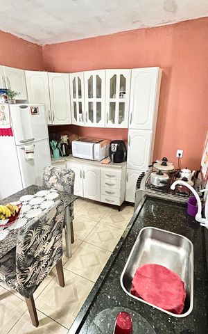 Casa à venda com 240m², 4 quartos e 6 vagasCozinha