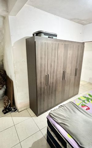 Casa à venda com 240m², 4 quartos e 6 vagasQuarto 4 - Suíte