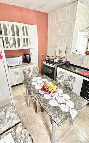 Casa à venda com 240m², 4 quartos e 6 vagasCozinha