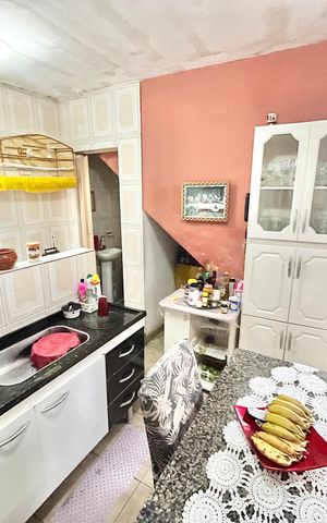 Casa à venda com 240m², 4 quartos e 6 vagasCozinha