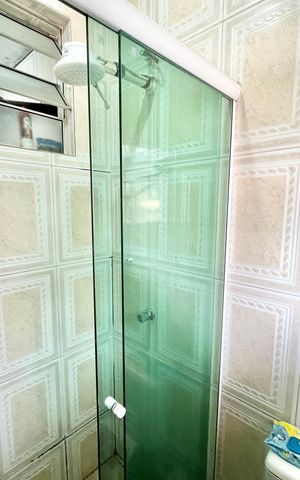 Casa à venda com 240m², 4 quartos e 6 vagasBanheiro da Suíte 1