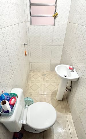 Casa à venda com 240m², 4 quartos e 6 vagasBanheiro da Suíte 4