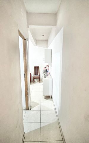 Casa à venda com 240m², 4 quartos e 6 vagasCorredor