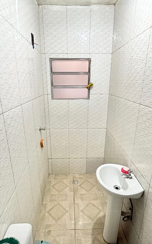 Casa à venda com 240m², 4 quartos e 6 vagasBanheiro da Suíte 4