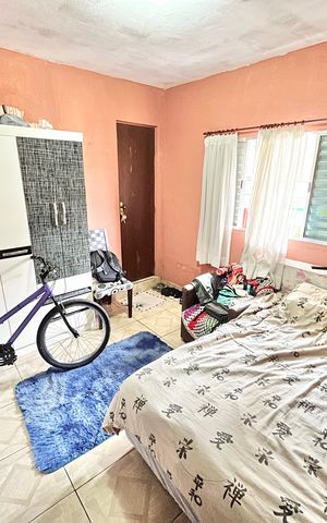 Casa à venda com 240m², 4 quartos e 6 vagasQuarto 1 - Suíte