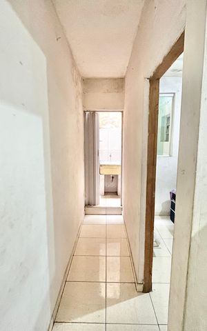 Casa à venda com 240m², 4 quartos e 6 vagasCorredor