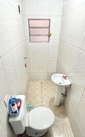 Casa à venda com 240m², 4 quartos e 6 vagasBanheiro da Suíte 4