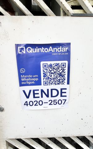 Casa à venda com 240m², 4 quartos e 6 vagasFachada/Placa