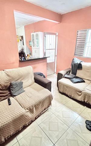 Casa à venda com 240m², 4 quartos e 6 vagasSala