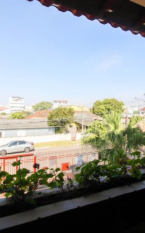 Casa para alugar com 193m², 3 quartos e 2 vagas Casa para alugar com 193m², 3 quartos e 2 vagasVaranda da Sala 2