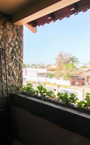 Casa para alugar com 193m², 3 quartos e 2 vagas Casa para alugar com 193m², 3 quartos e 2 vagasVaranda da Sala 2