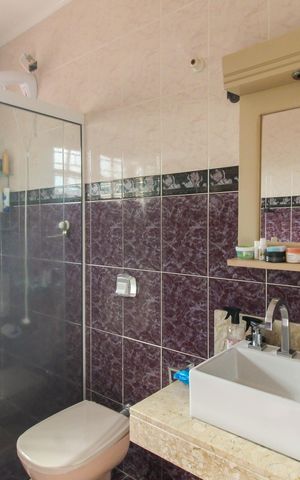 Casa para alugar com 193m², 3 quartos e 2 vagas Casa para alugar com 193m², 3 quartos e 2 vagasBanheiro 1