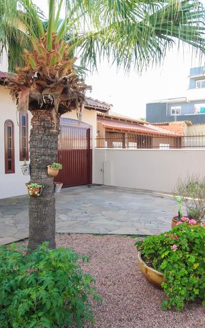 Casa para alugar com 193m², 3 quartos e 2 vagas Casa para alugar com 193m², 3 quartos e 2 vagasÁrea externa