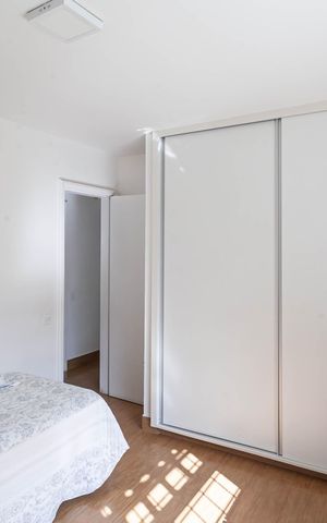 Casa à venda com 1832m², 4 quartos e 6 vagas Casa à venda com 1832m², 4 quartos e 6 vagasQuarto 2