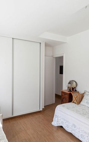 Casa à venda com 1832m², 4 quartos e 6 vagas Casa à venda com 1832m², 4 quartos e 6 vagasQuarto 1