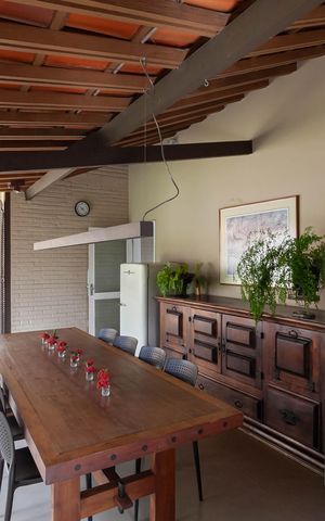 Casa à venda com 1832m², 4 quartos e 6 vagas Casa à venda com 1832m², 4 quartos e 6 vagasÁrea gourmet