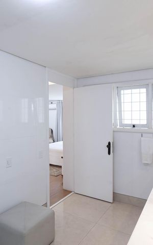 Casa à venda com 1832m², 4 quartos e 6 vagas Casa à venda com 1832m², 4 quartos e 6 vagasBanheiro da suíte