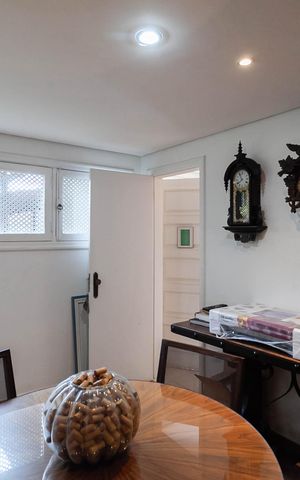 Casa à venda com 1832m², 4 quartos e 6 vagas Casa à venda com 1832m², 4 quartos e 6 vagasSala 3