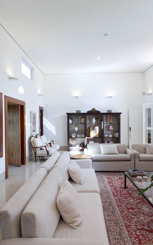 Casa à venda com 1832m², 4 quartos e 6 vagas Casa à venda com 1832m², 4 quartos e 6 vagasSala 1