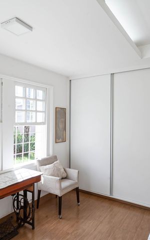 Casa à venda com 1832m², 4 quartos e 6 vagas Casa à venda com 1832m², 4 quartos e 6 vagasQuarto 1