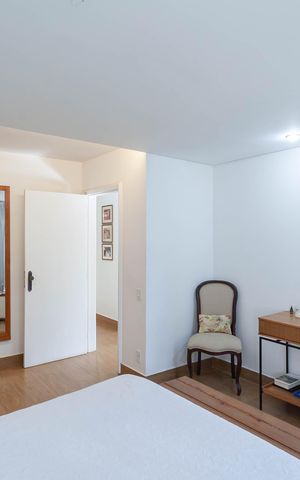 Casa à venda com 1832m², 4 quartos e 6 vagas Casa à venda com 1832m², 4 quartos e 6 vagasSuíte