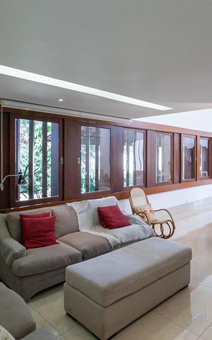 Casa à venda com 1832m², 4 quartos e 6 vagas Casa à venda com 1832m², 4 quartos e 6 vagasSala 2