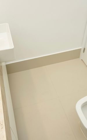 Apartamento para alugar com 75m², 2 quartos e 2 vagas Apartamento para alugar com 75m², 2 quartos e 2 vagasBanheiro da Suíte 1