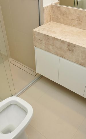 Apartamento para alugar com 75m², 2 quartos e 2 vagas Apartamento para alugar com 75m², 2 quartos e 2 vagasBanheiro da Suíte 1