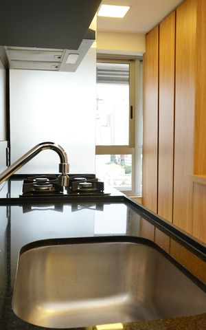 Apartamento para alugar com 75m², 2 quartos e 2 vagas Apartamento para alugar com 75m², 2 quartos e 2 vagasCozinha e Área de Serviço
