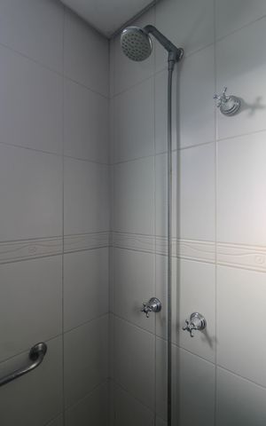 Apartamento à venda com 95m², 2 quartos e 2 vagas Apartamento à venda com 95m², 2 quartos e 2 vagasSuiteBanheiro da Suíte