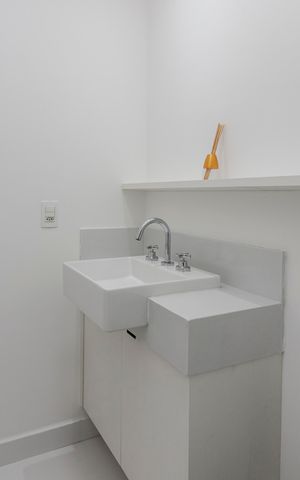 Studio para alugar com 27m², 1 quarto e sem vaga Studio para alugar com 27m², 1 quarto e sem vagaBanheiro